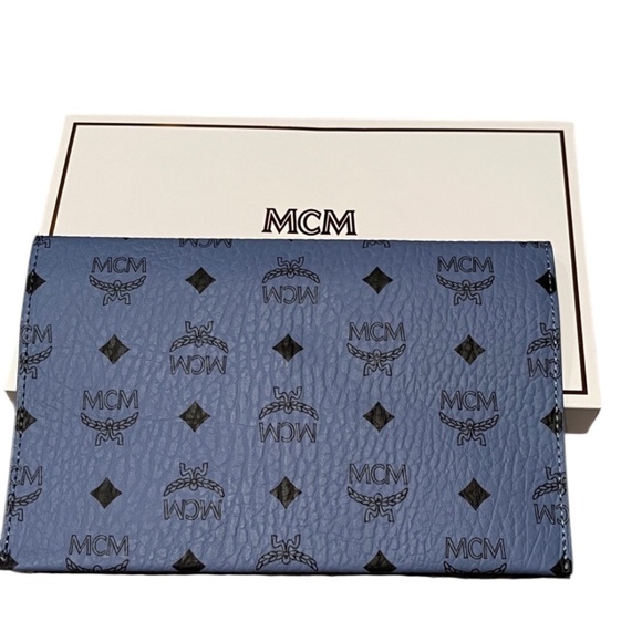 MCM Visetos Leather Envelope Clutch Blue - NIB - Picture 2 of 4
